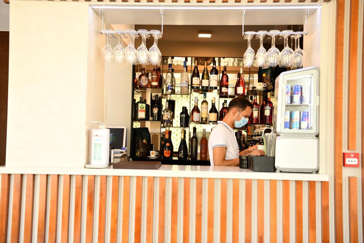 Quartz Boutique Hotel Mamaia Bagian luar foto